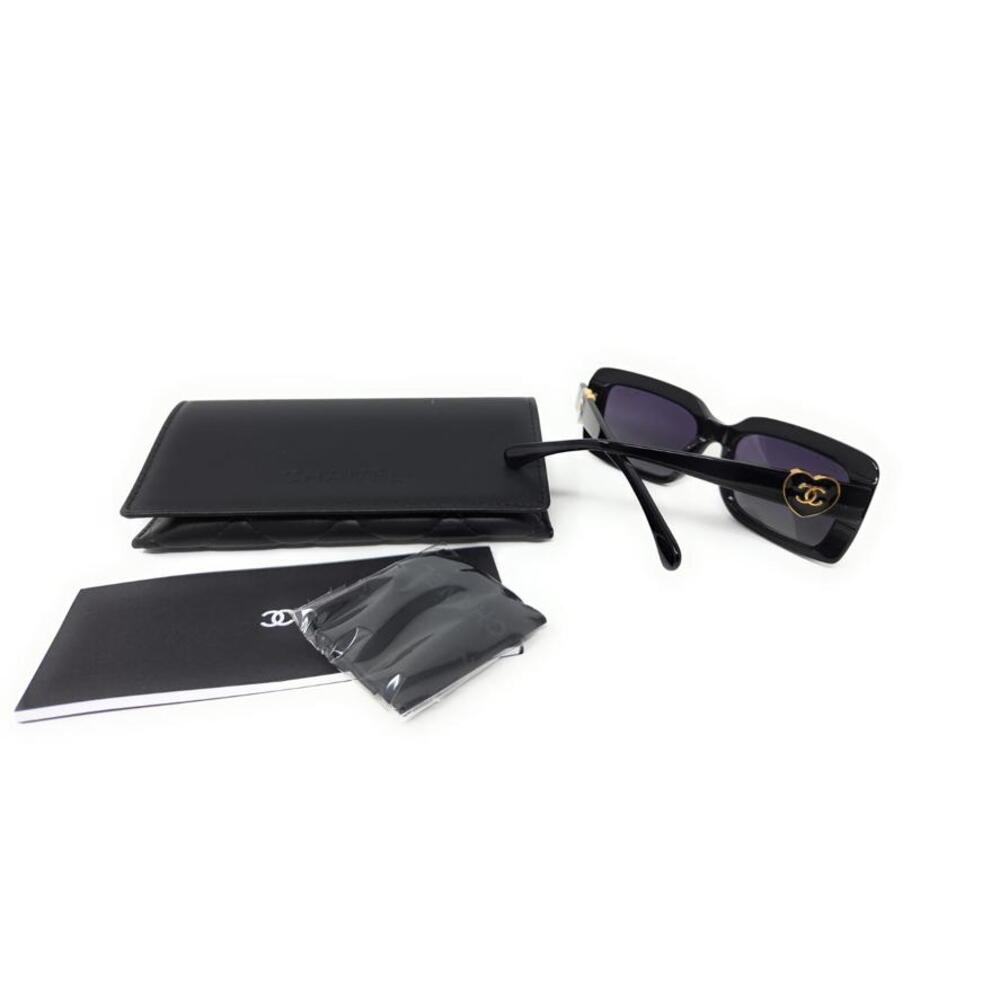 Chanel  Polarized Sunglasses Chanel Gold Logo 5520-A  c.622/S8, Black- Gray Lens